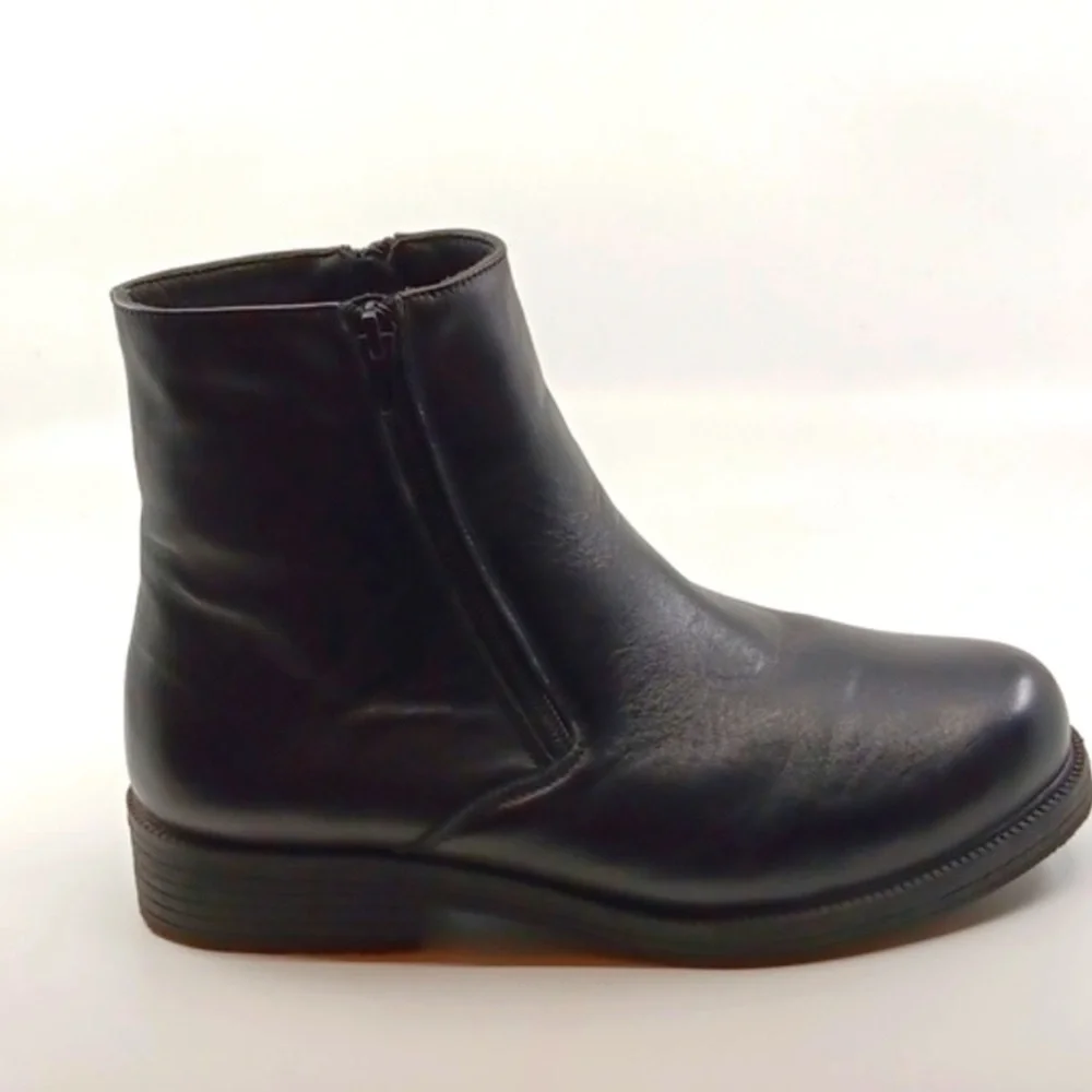 Propet black durable